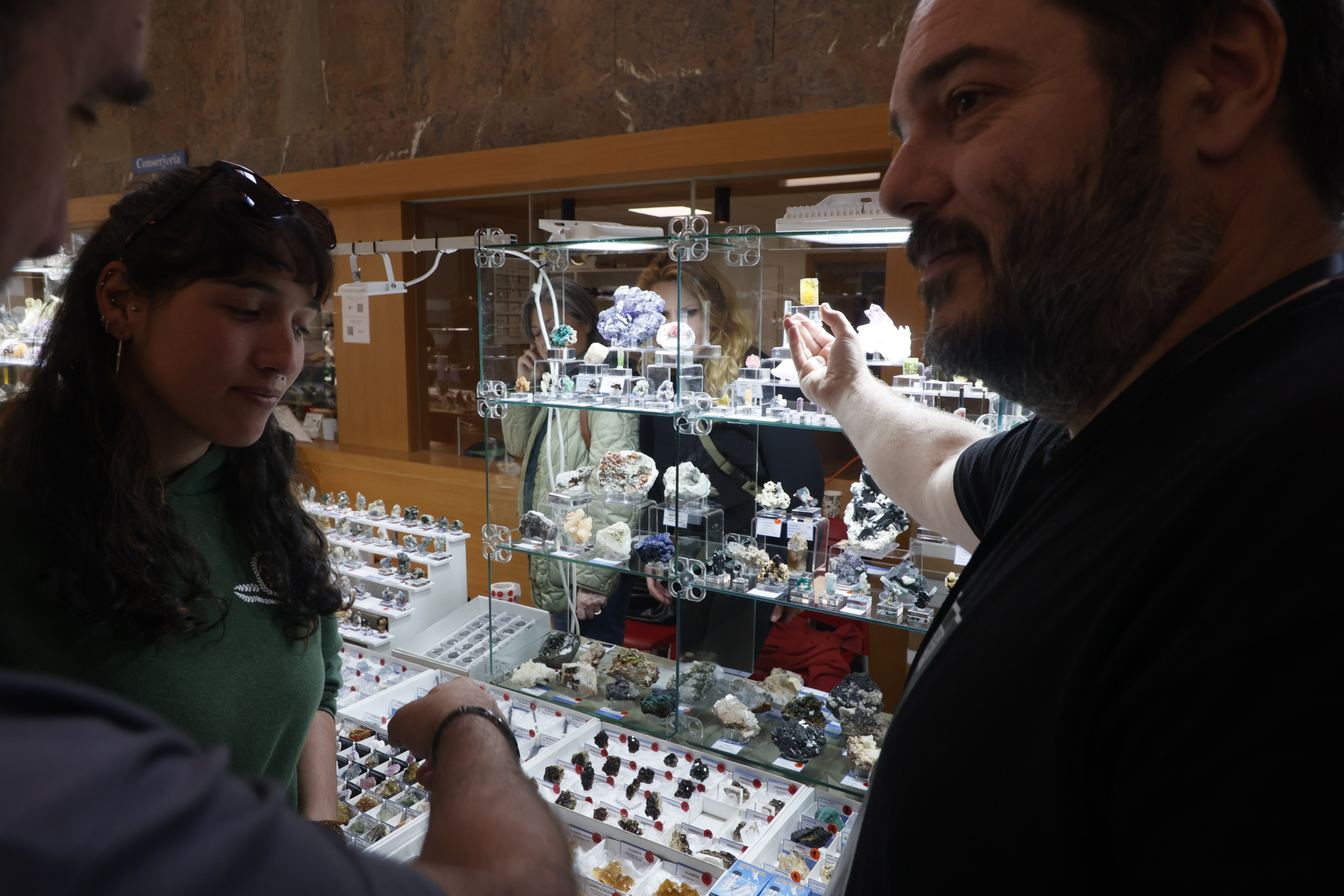 Feria de los Minerales de la USAL: &quot;Ahora miro el mundo con unos ojos muy distintos&quot;