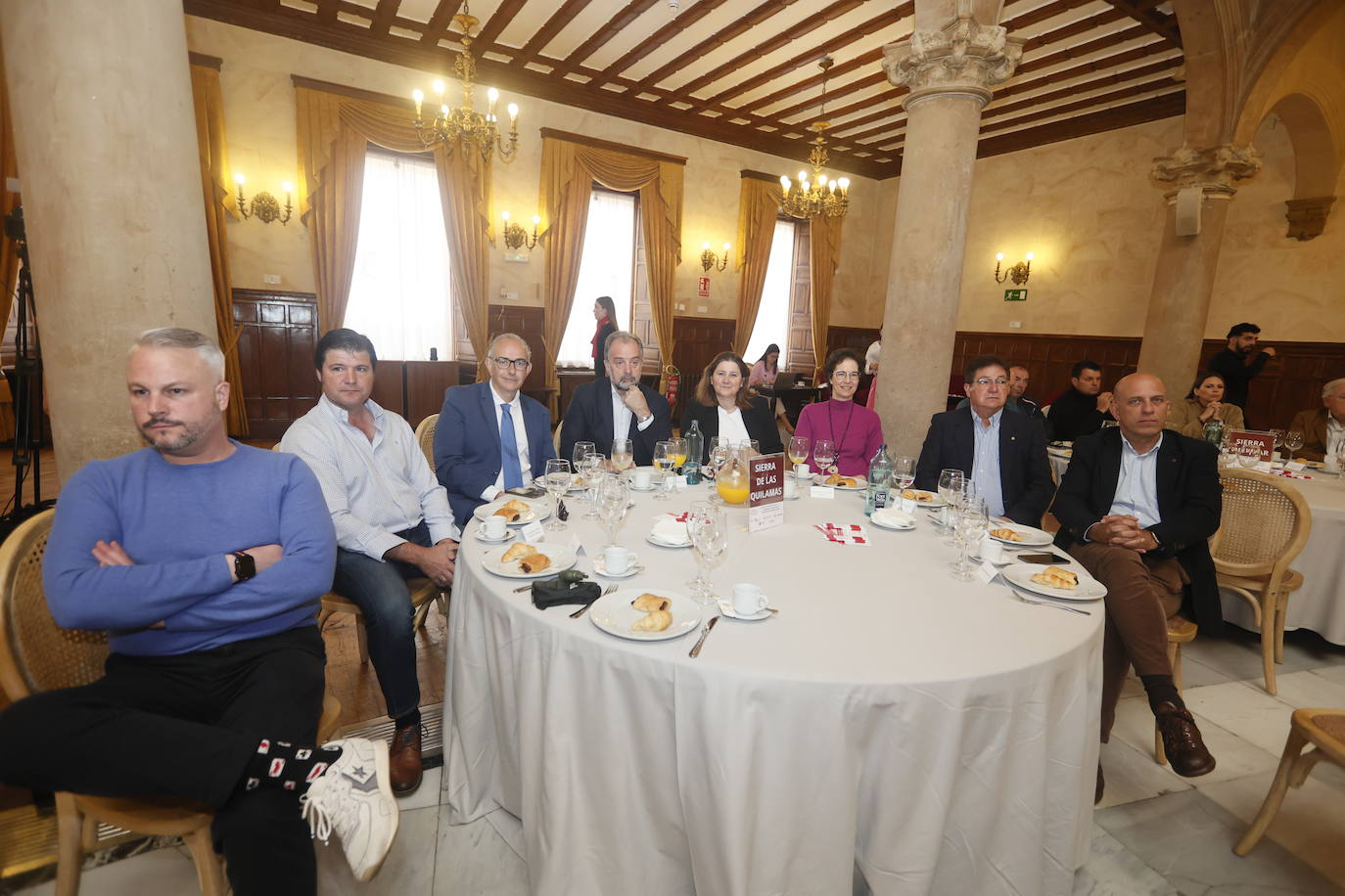 Alfonso Pérez (Agricultor), Fernando García (Explotación Valdeval), Enrique Gómez (Mirat), Ignacio García (Mirat), Maribel Crespo (LA GACETA), María Ángeles García-Delgado, Ignacio Hernández (Nanta) y Sebastián Vidal (Calicer).