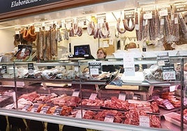 Imagen de una carnicería del Mercado Central de Salamanca.