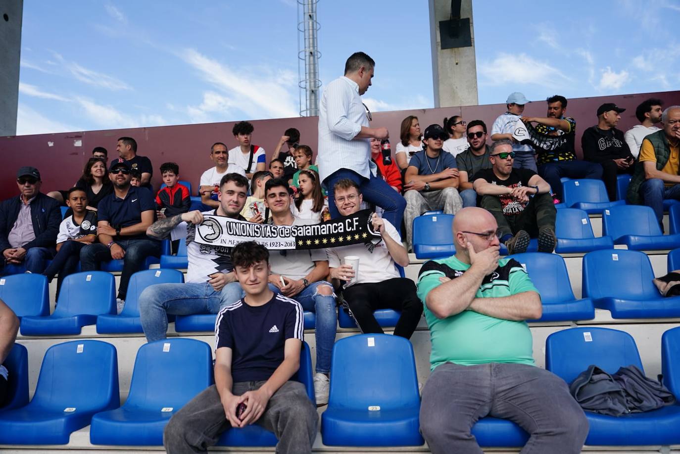 Búscate en la grada del Reina Sofía en el partido entre Unionistas y la SD Tarazona