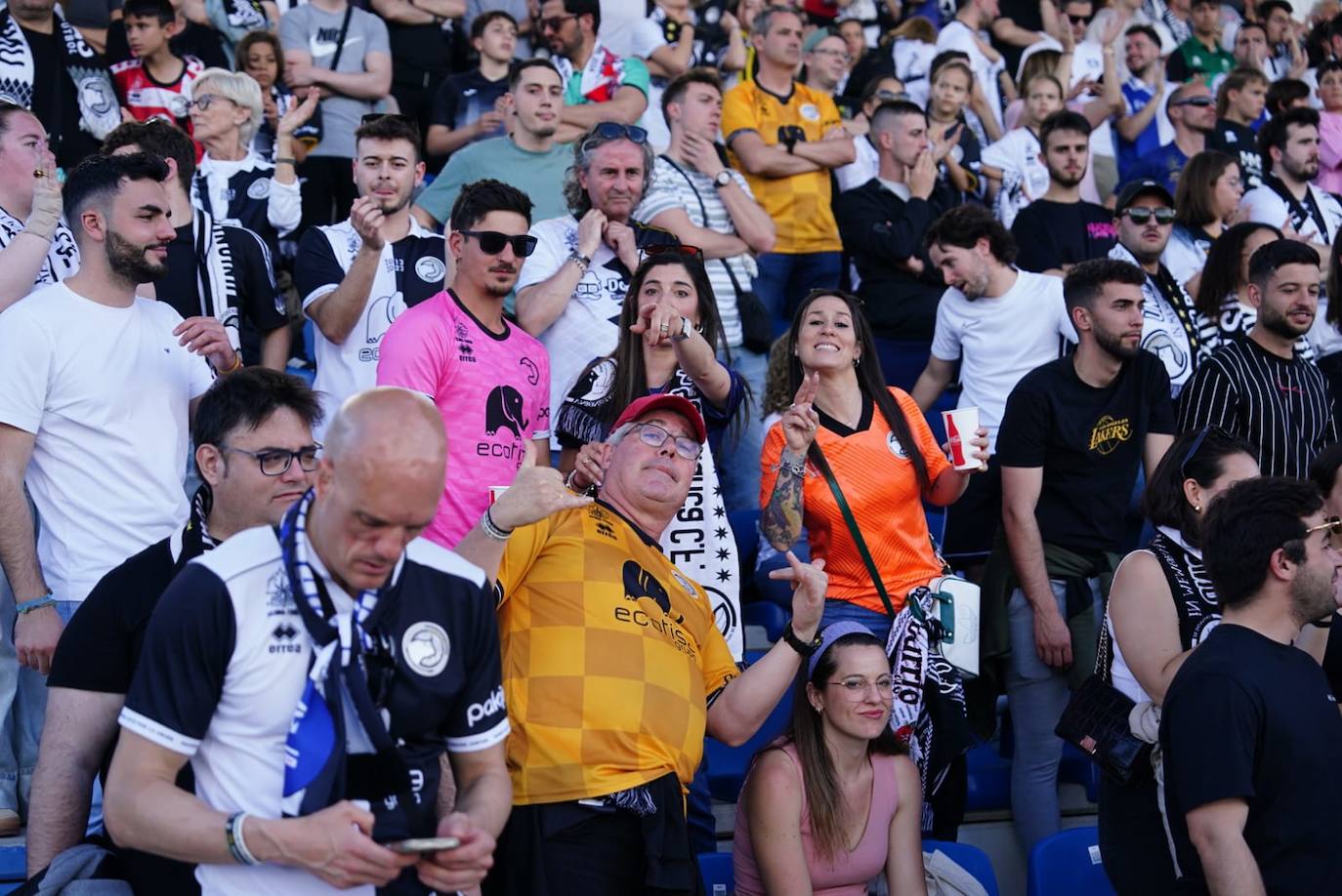 Búscate en la grada del Reina Sofía en el partido entre Unionistas y la SD Tarazona
