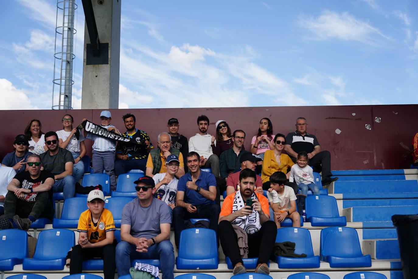 Búscate en la grada del Reina Sofía en el partido entre Unionistas y la SD Tarazona