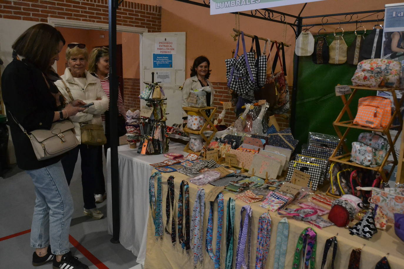 Lumbrales exhibe sus productos locales