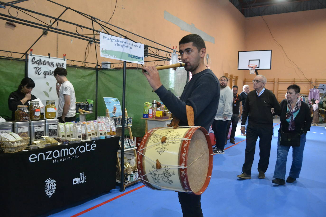 Lumbrales exhibe sus productos locales