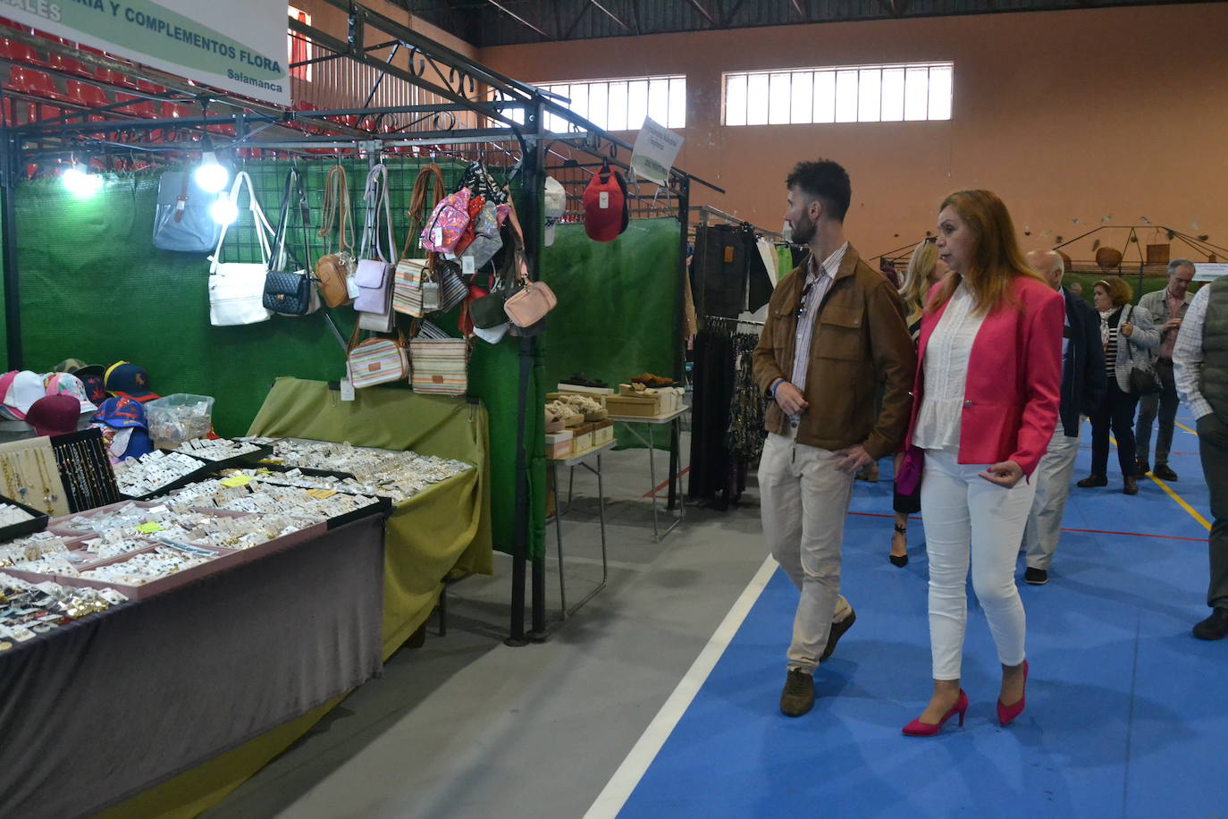 Lumbrales exhibe sus productos locales