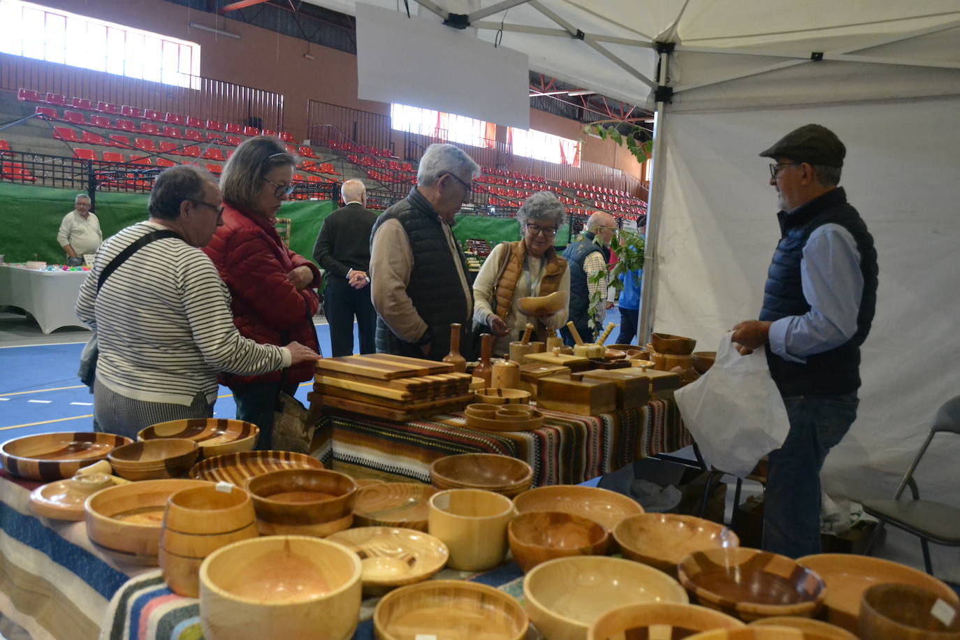 Lumbrales exhibe sus productos locales