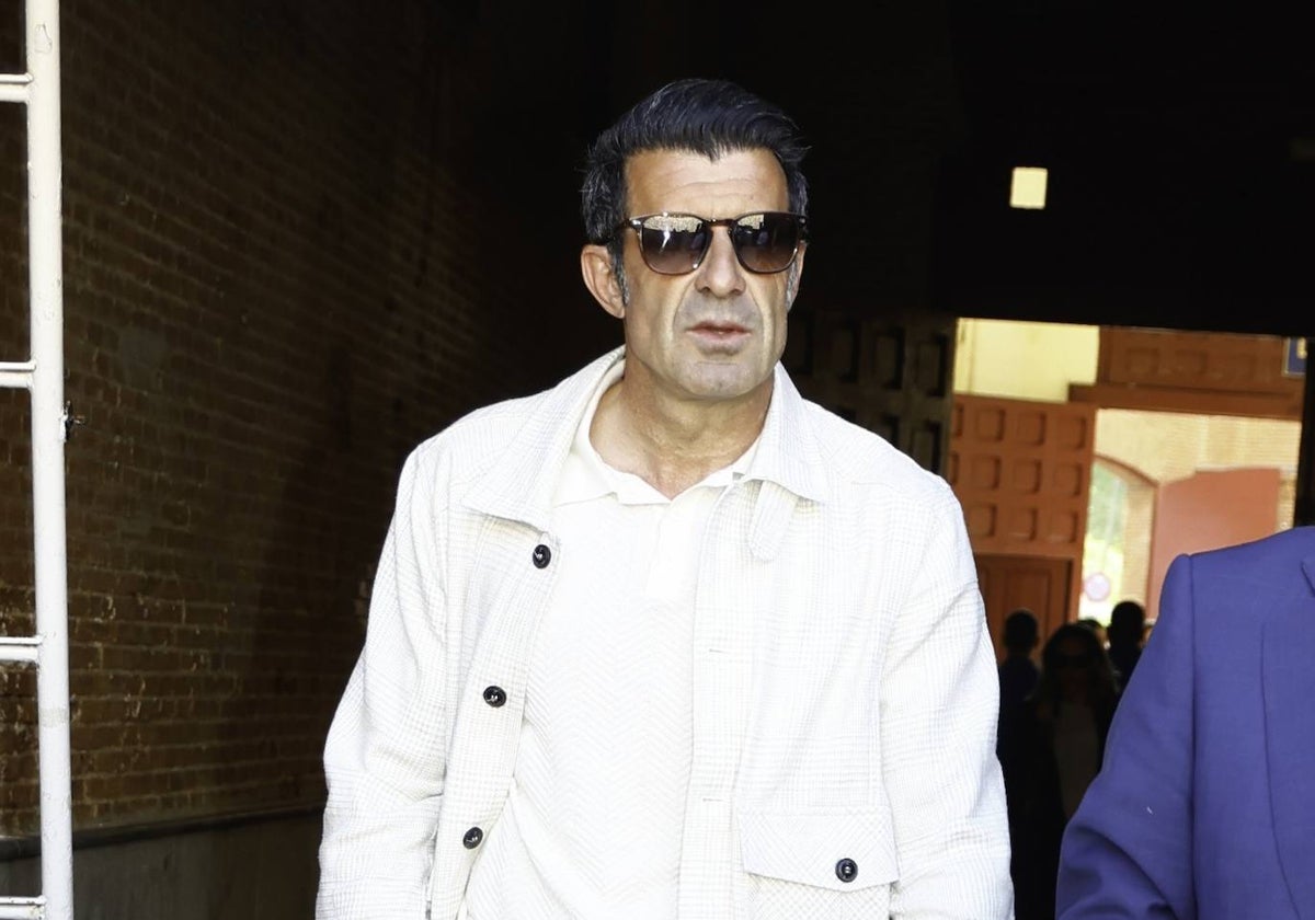 Luis Figo asistió a Las Ventas sin Helen Svedin