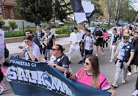 Corteo de la afición de Unionistas.