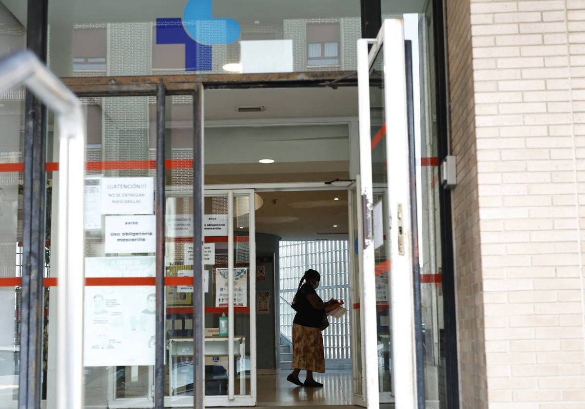 Entrada del centro de salud Sisinio de Castro, en la zona de salud Garrido Norte.