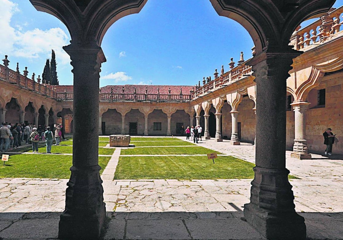 Patio de Escuelas Menores de la Universidad, espacio que en su día se planteó como sede de un gran museo