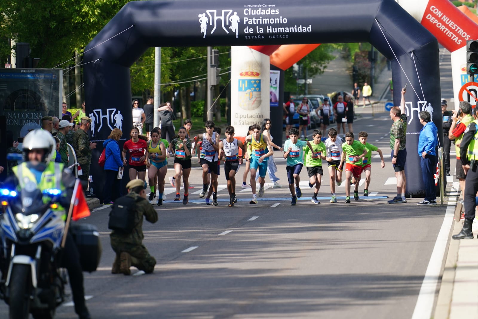 Adrián Martín y Ester Rodríguez se proclaman vencedores de la XIII Carrera Cívico-Militar San Fernando