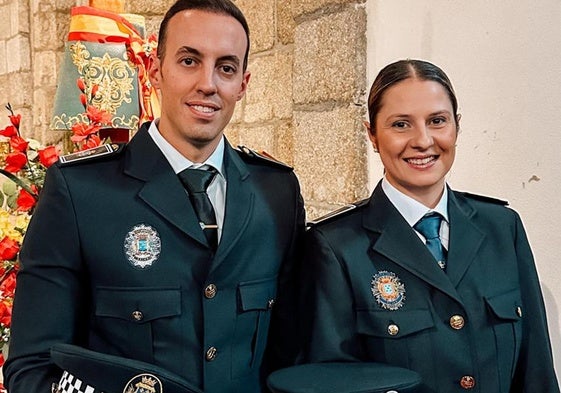 Alejandro A. G. con su mujer en Béjar.