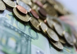 Monedas y billetes de euro.