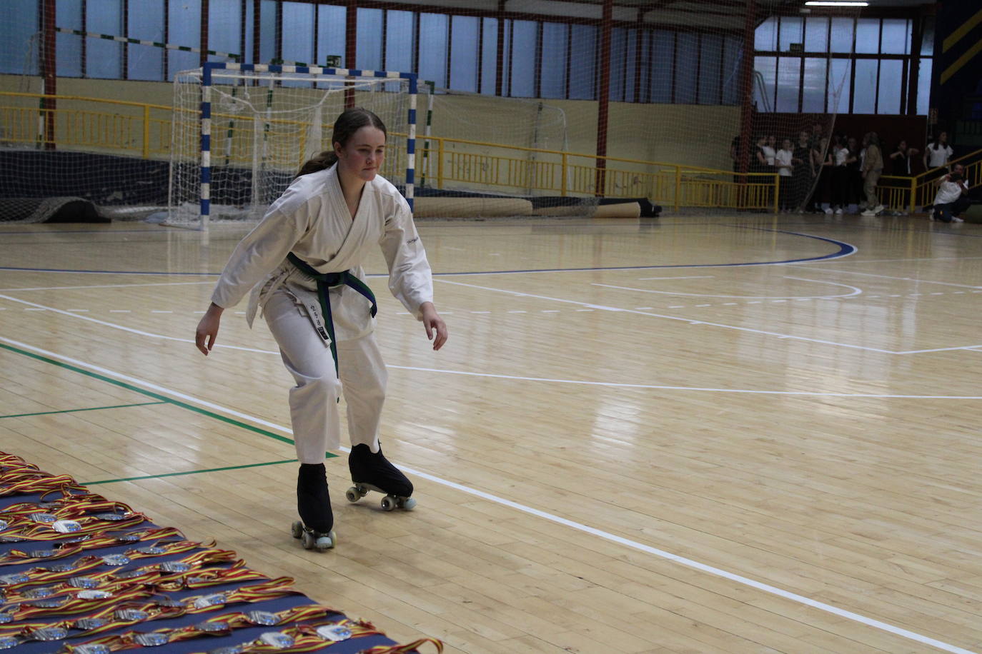 Baile y kárate en el pabellón municipal de Béjar