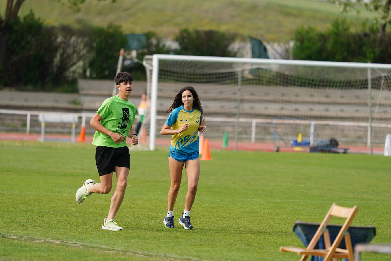 Otra gran tarde de atletismo en Las Pistas con marcas muy destacadas