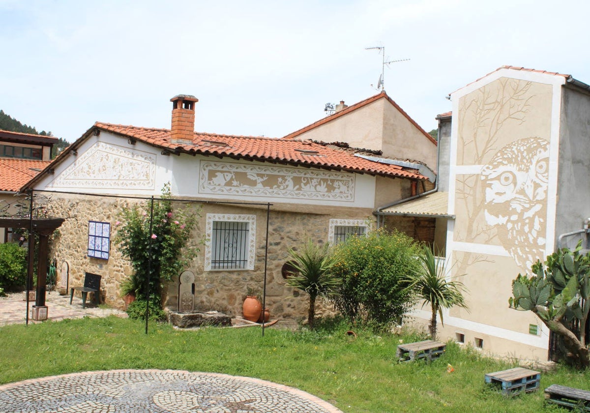 Cita con los esgrafiados serranos de San Esteban