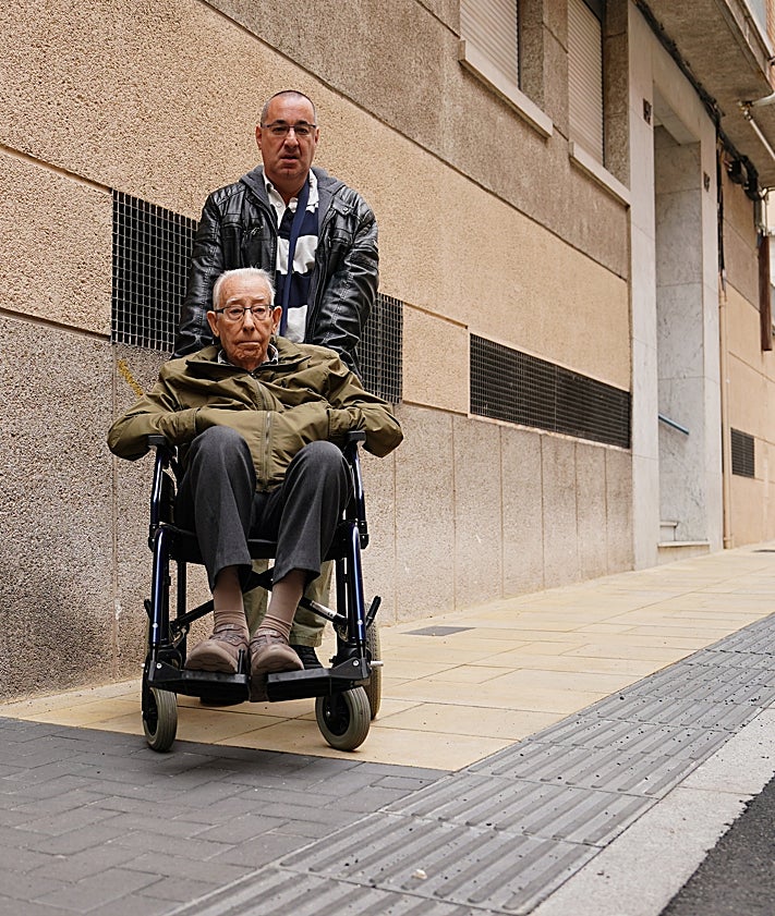 Imagen secundaria 2 - Diego Portero y su padre.