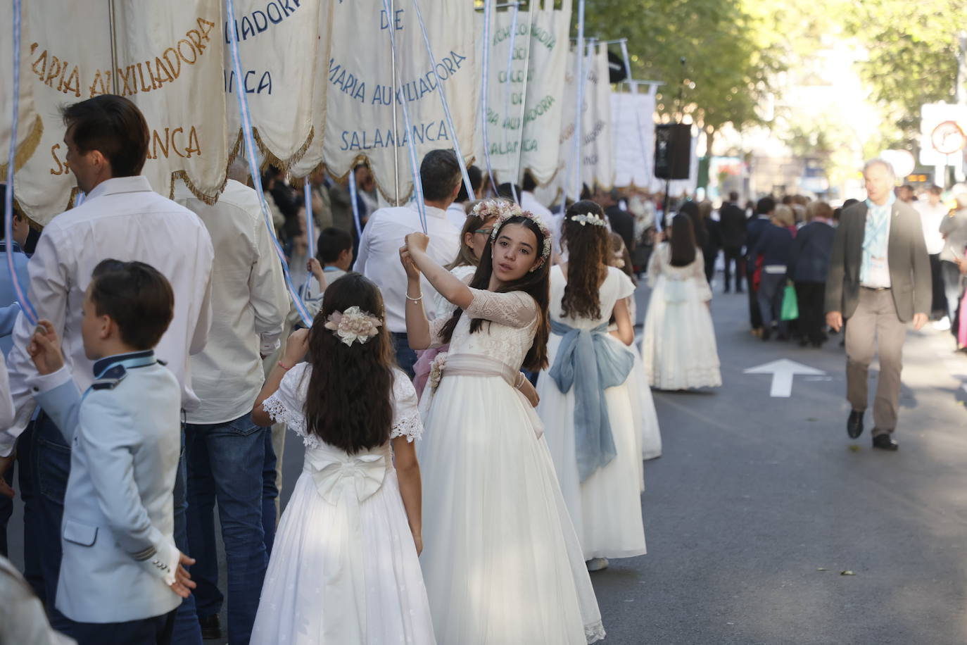 30 años de María Auxiliadora a hombros por las calles de Salamanca