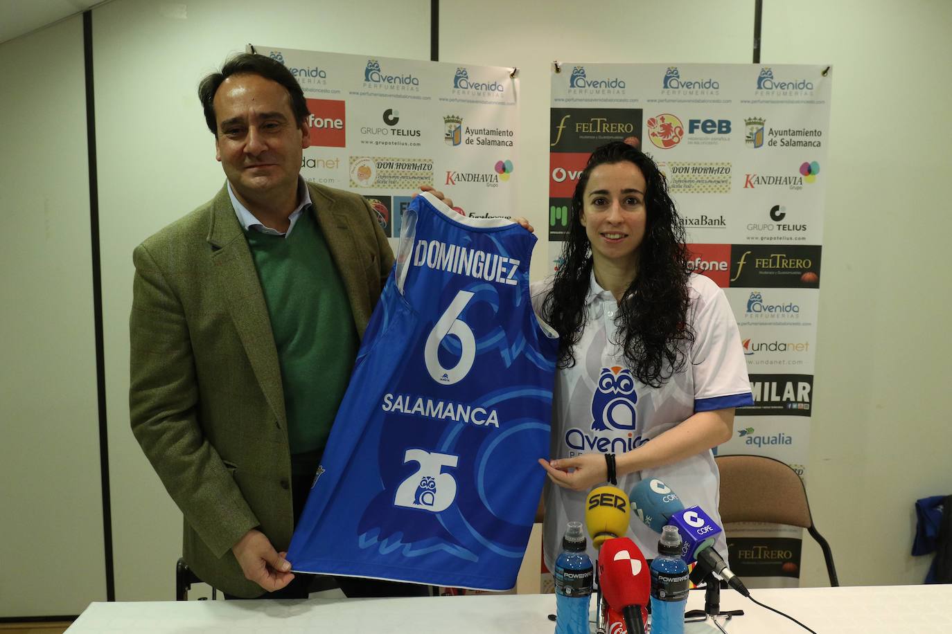 El 5 de abril de 2017 se anuncia una nueva renovación de su contrato por dos años. La capitana de Avenida, que no descartó que pueda alargar todavía más su estancia en Avenida hasta el final de su carrera deportiva. «Sería lo ideal poderme retirar aquí, en el club de mi vida, pero queda mucho para eso ya que si me respetan las lesiones espero estar jugando mucho más».