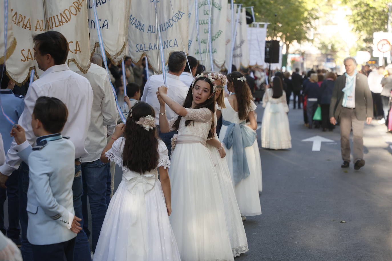 30 años de María Auxiliadora a hombros por las calles de Salamanca