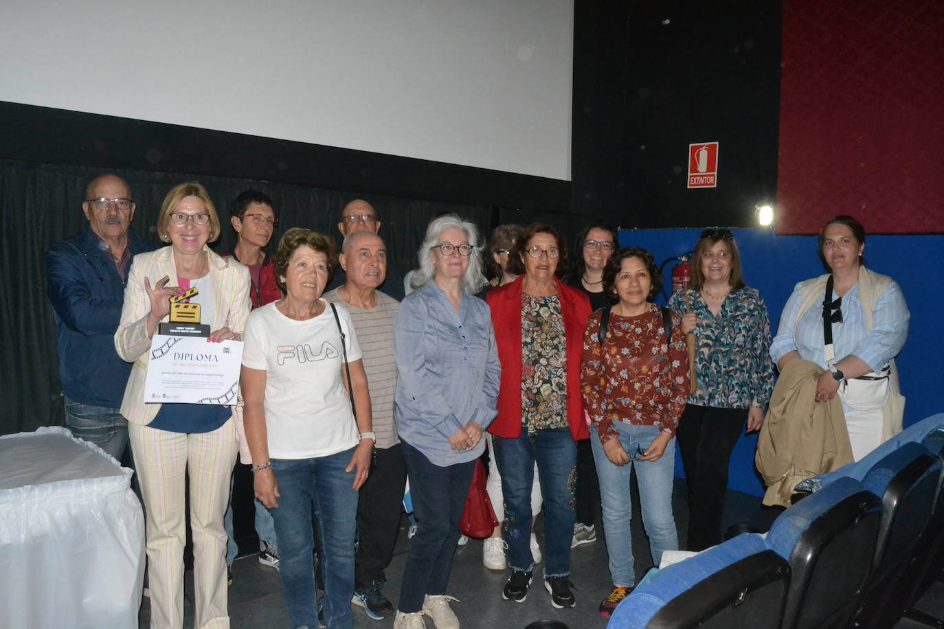 Jóvenes y mayores muestran su talento creativo gracias a Faricine