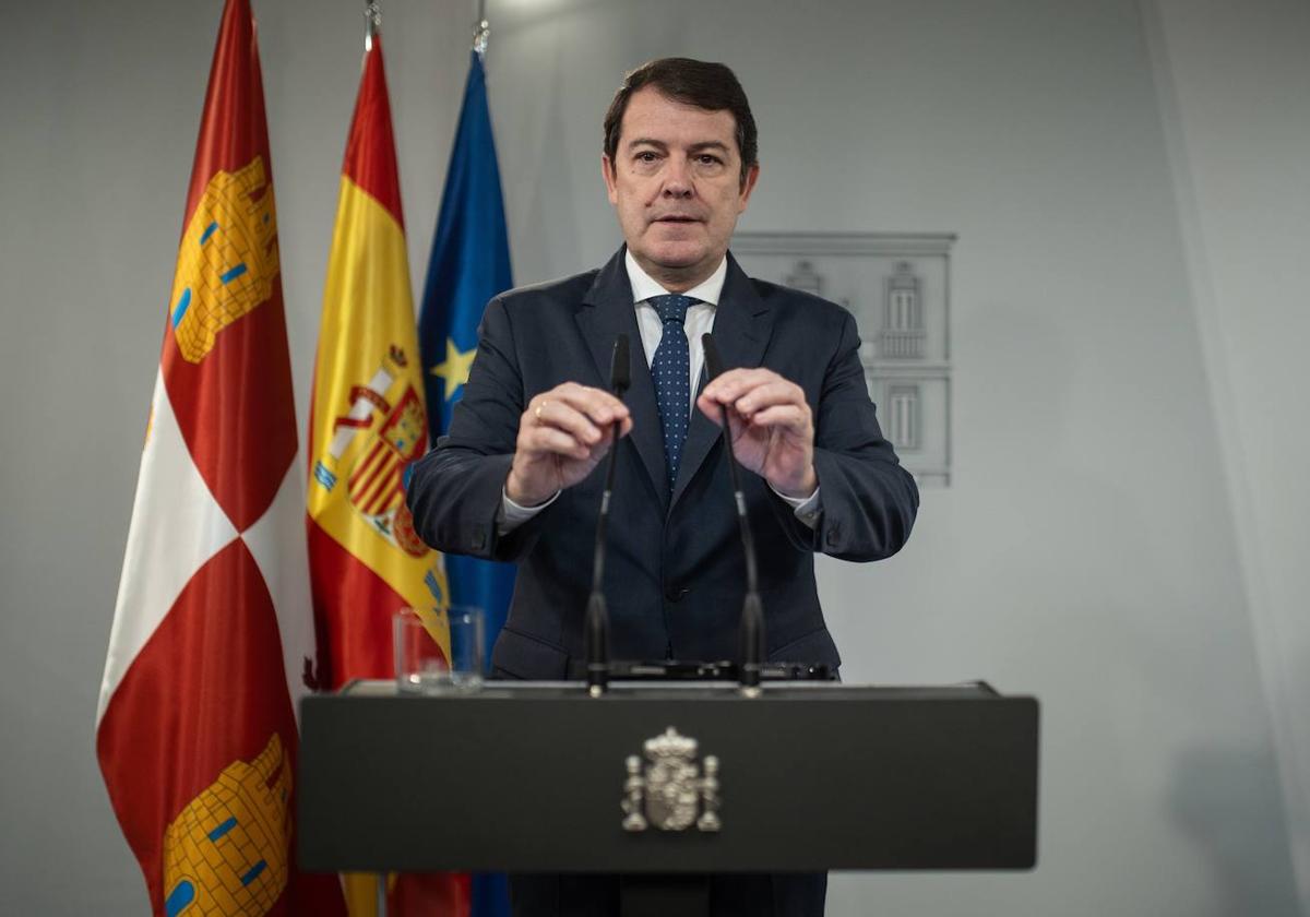 Mañueco responde a Puente y el lunes lanzará la nueva Tarjeta Única para los autobuses gratis