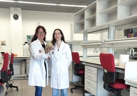 Marina García y Elena Lavado.