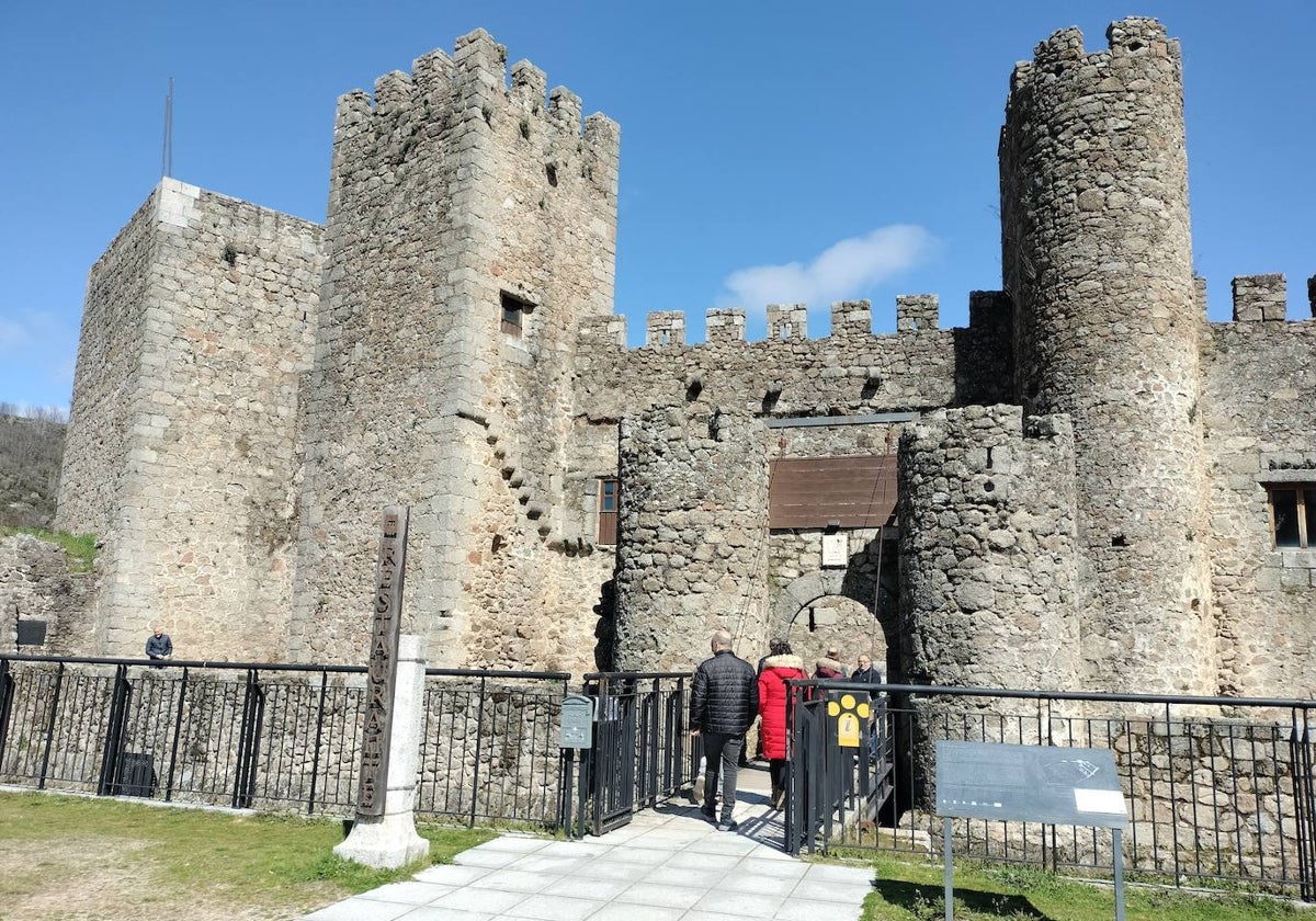 El castillo de Montemayor del Río es uno de los monumentos elegidos para el proyecto.