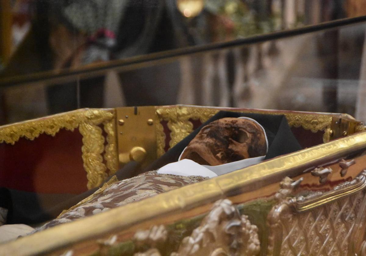 Acontecimiento histórico en Alba de Tormes: la urna con los restos de Santa Teresa saldrá a las calles por primera vez