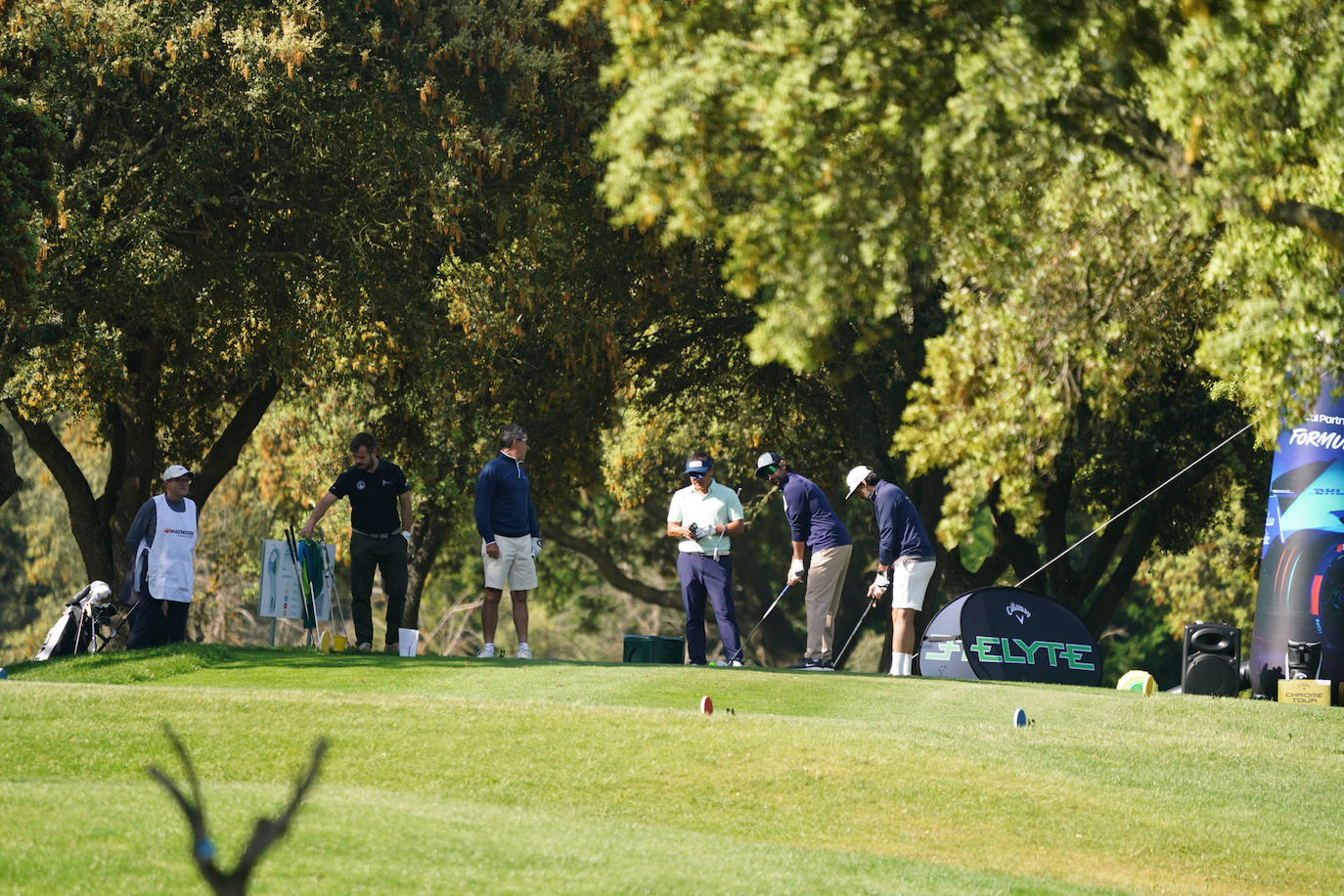 Profesionales y aficionados se lucen en La Valmuza Golf