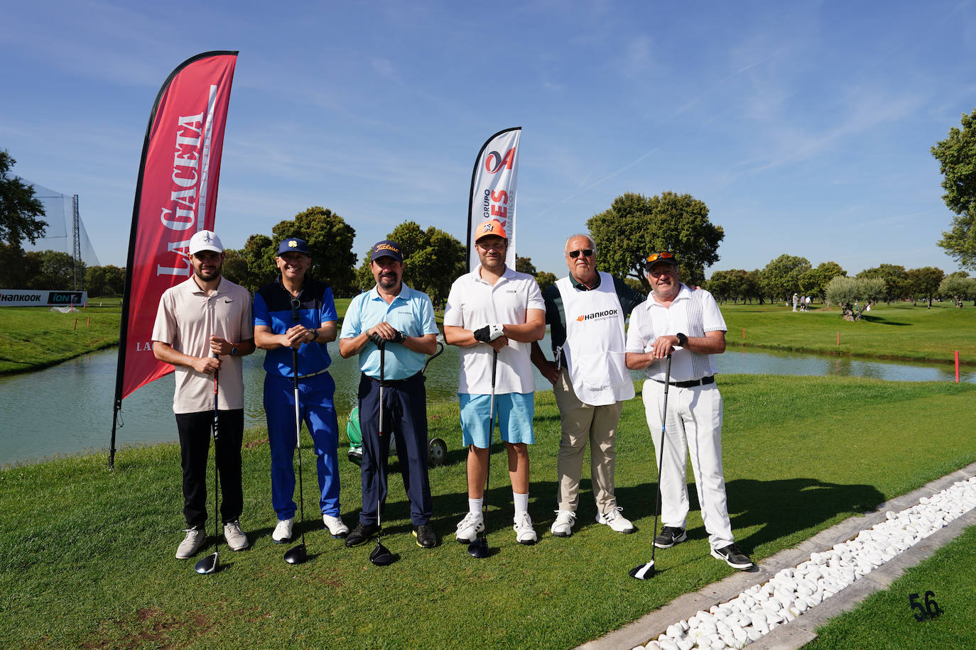 Profesionales y aficionados se lucen en La Valmuza Golf
