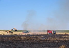Fuego en una tierra de Nava de Sotrobal.