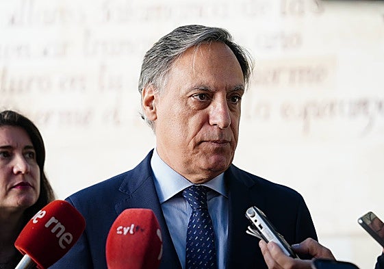 El alcalde de Salamanca, Carlos García Carbayo, este martes en el Centro de Orientación y Formación (CEFOL).