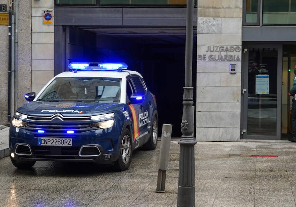 La Policía Nacional detiene a un hombre de 62 años bajo los efectos del alcohol tras una persecución de más de 10 minutos