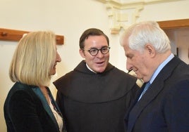 Concepción Miguélez, Miguel Ángel González y el duque de Alba, Carlos Fitz-James Stuart.