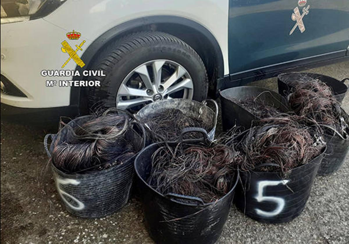 Imagen de varias cestas con cobre sustraído.