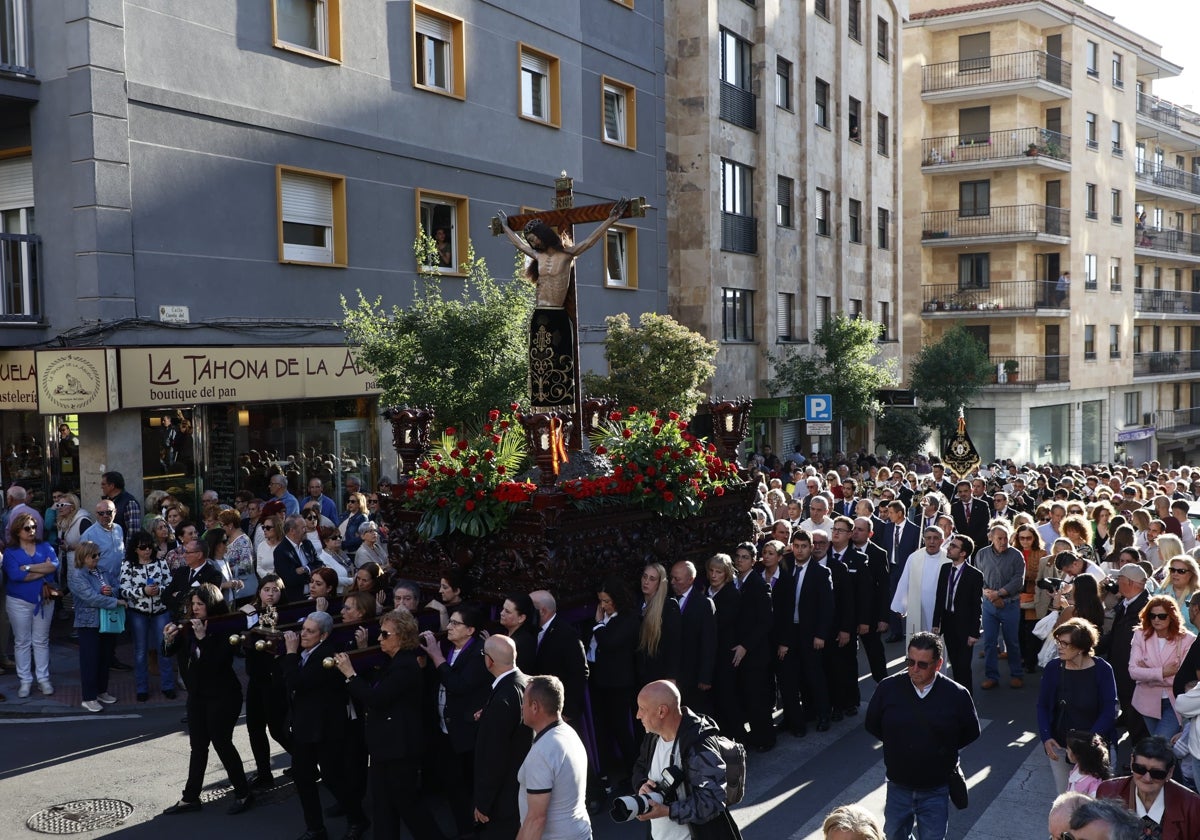 La procesión del Cristo de los Milagros se retrasa una hora para evitar el calor