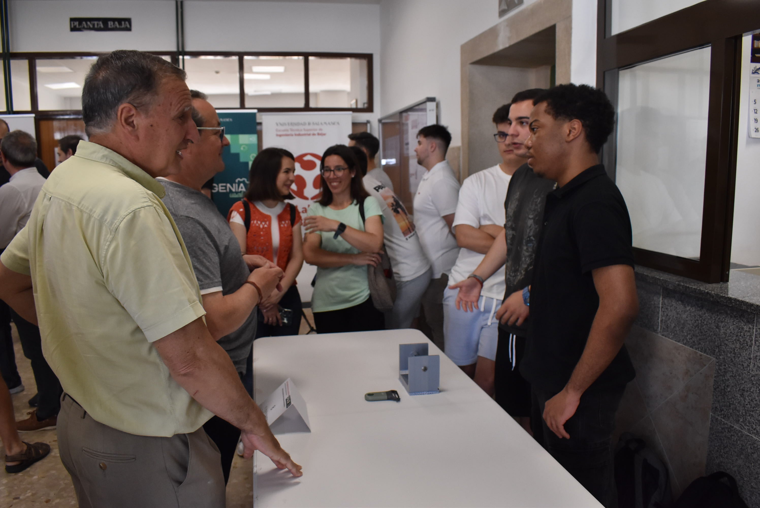 Béjar fomenta el carácter social de la ingeniería en la primera feria para personas dependientes