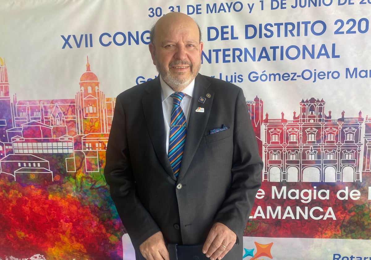 Luis Enrique Espinoza, en el XVII Congreso del Distrito 2201 de Rotary International.