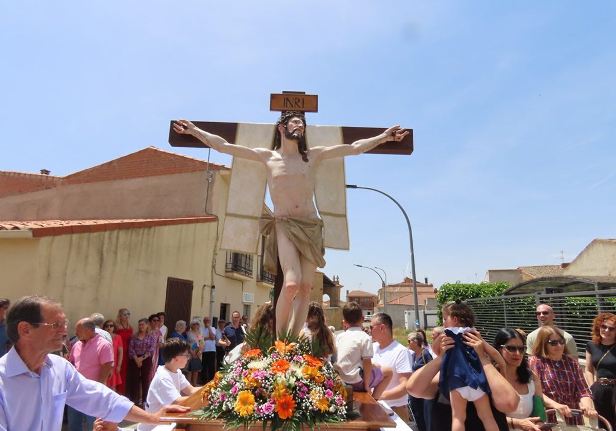 Aldearrubia pide protección divina para sus niños