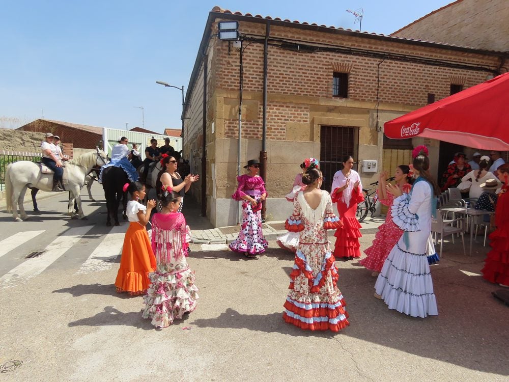 Encuentro con acento andaluz en la VI Feria Rociera de Villoria