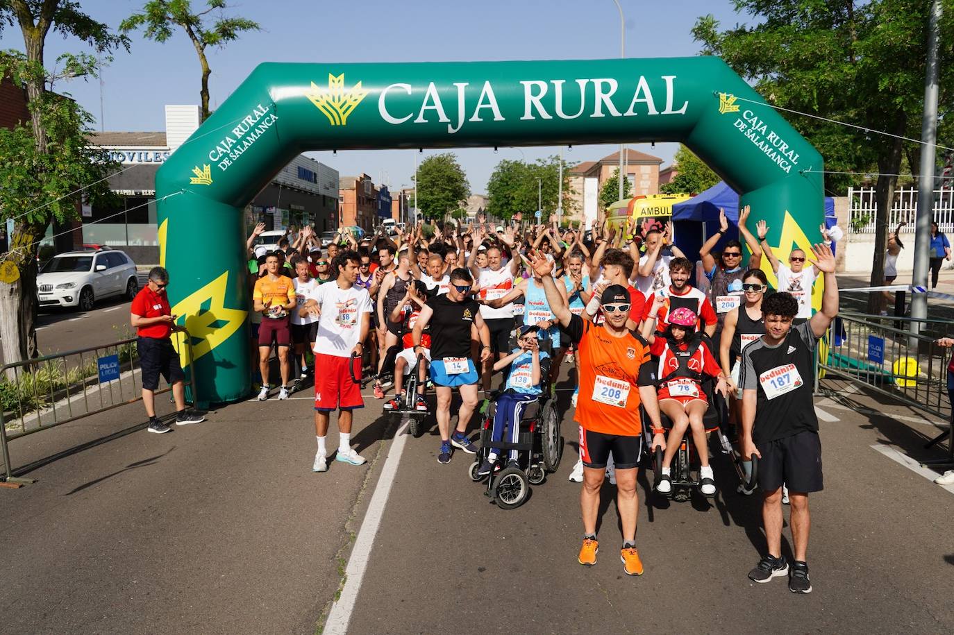 Derroche de solidaridad en el 26º Cross de la Policía Local