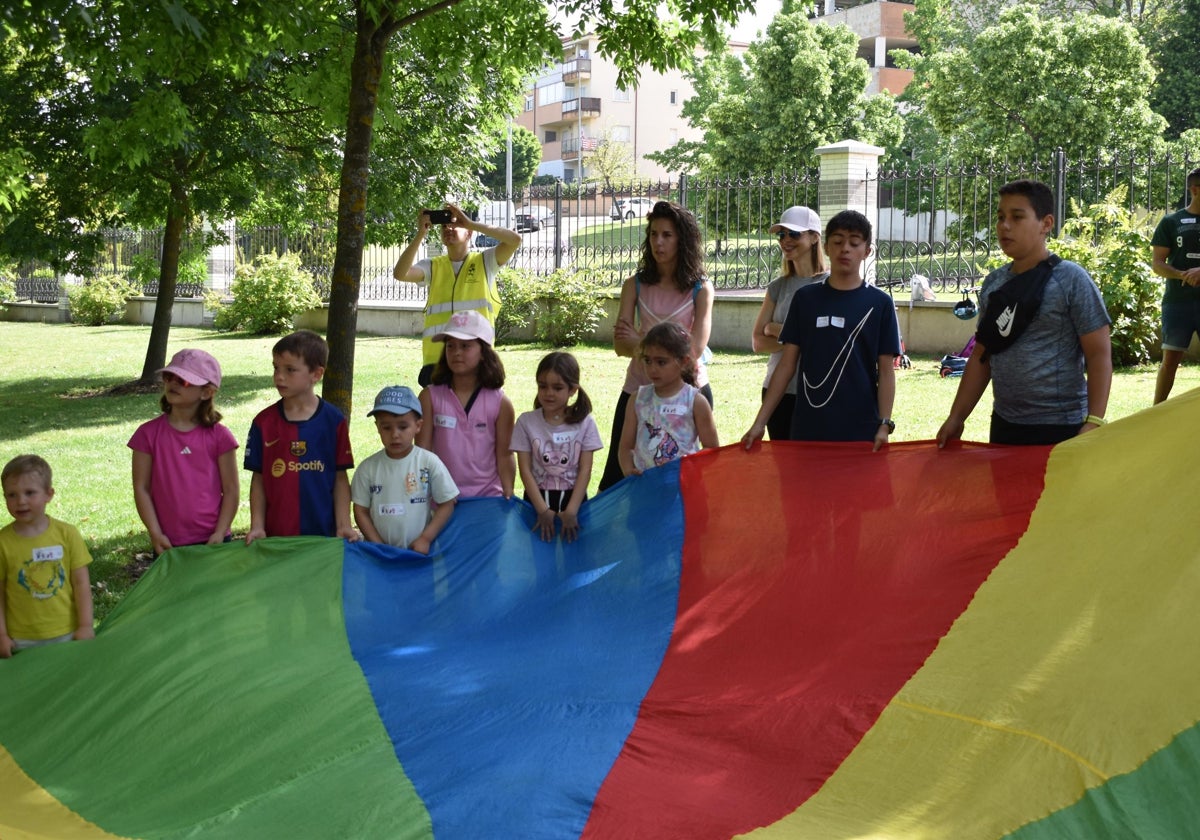 Diversión y solidaridad para unir lazos en Carbajosa de la Sagrada