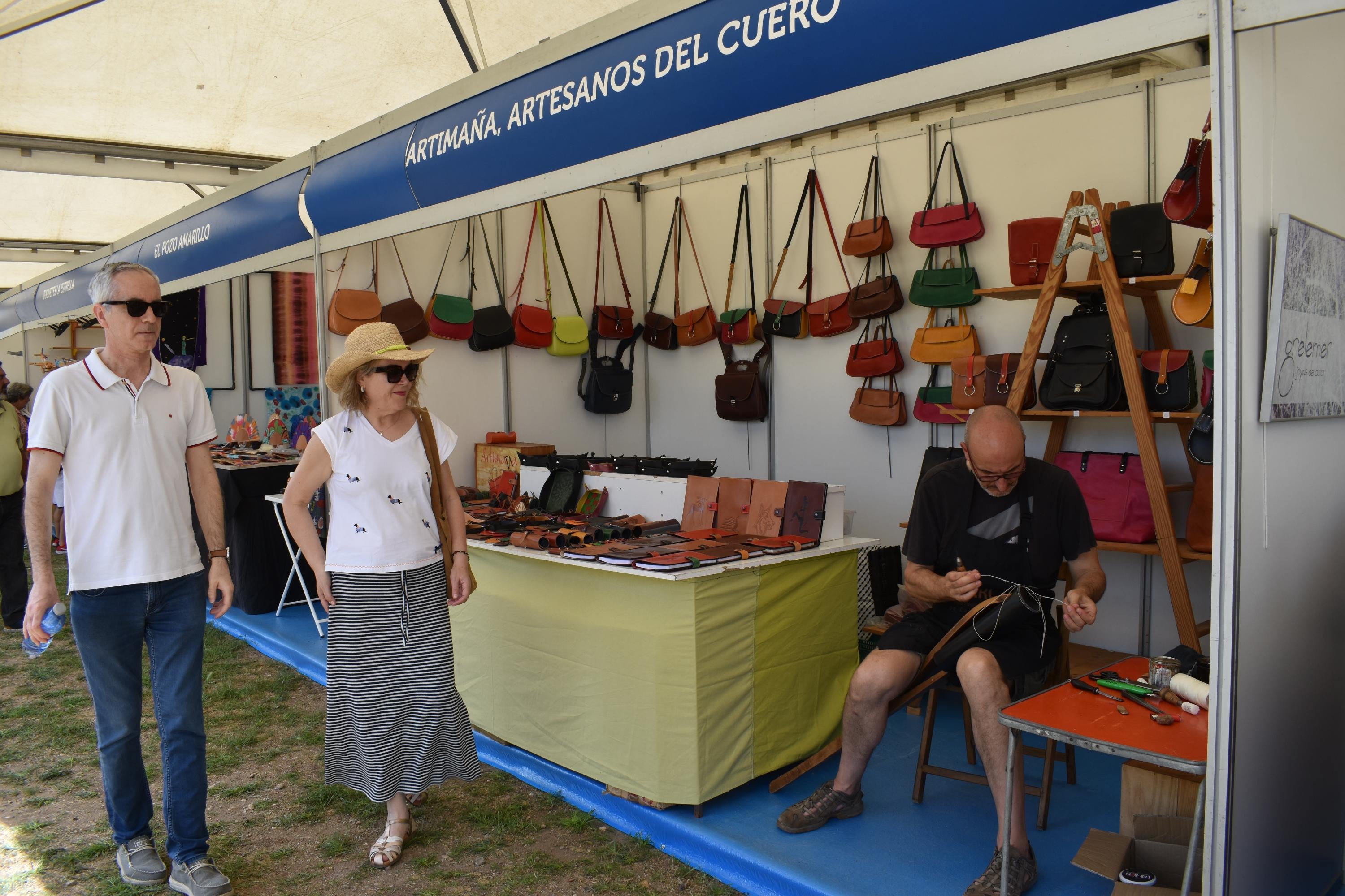 Placeres culinarios y artículos artesanales para seducir al público en Ledesma