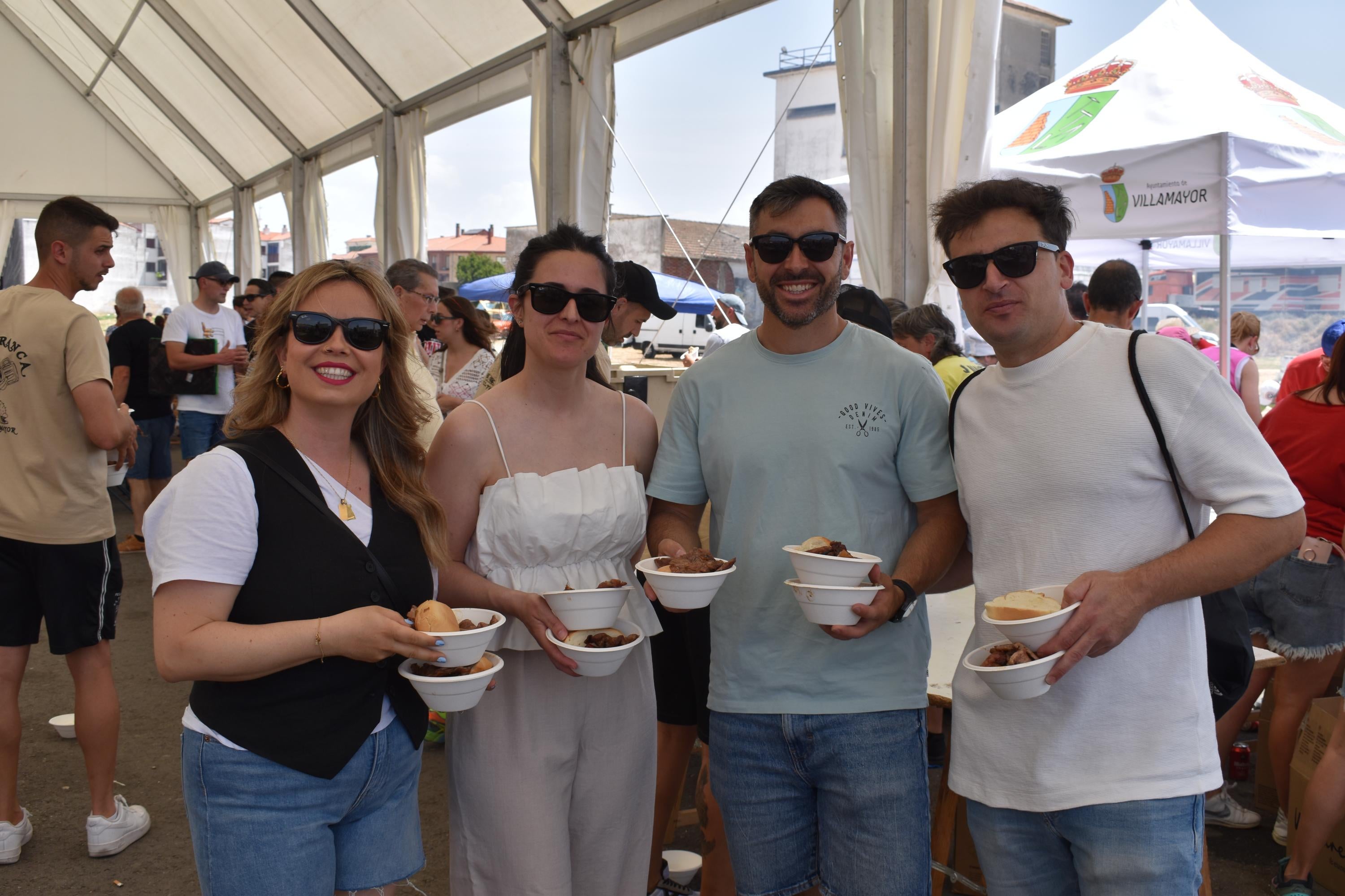 La localidad salmantina que ha repartido 600 kilos de carne gratis en sus fiestas