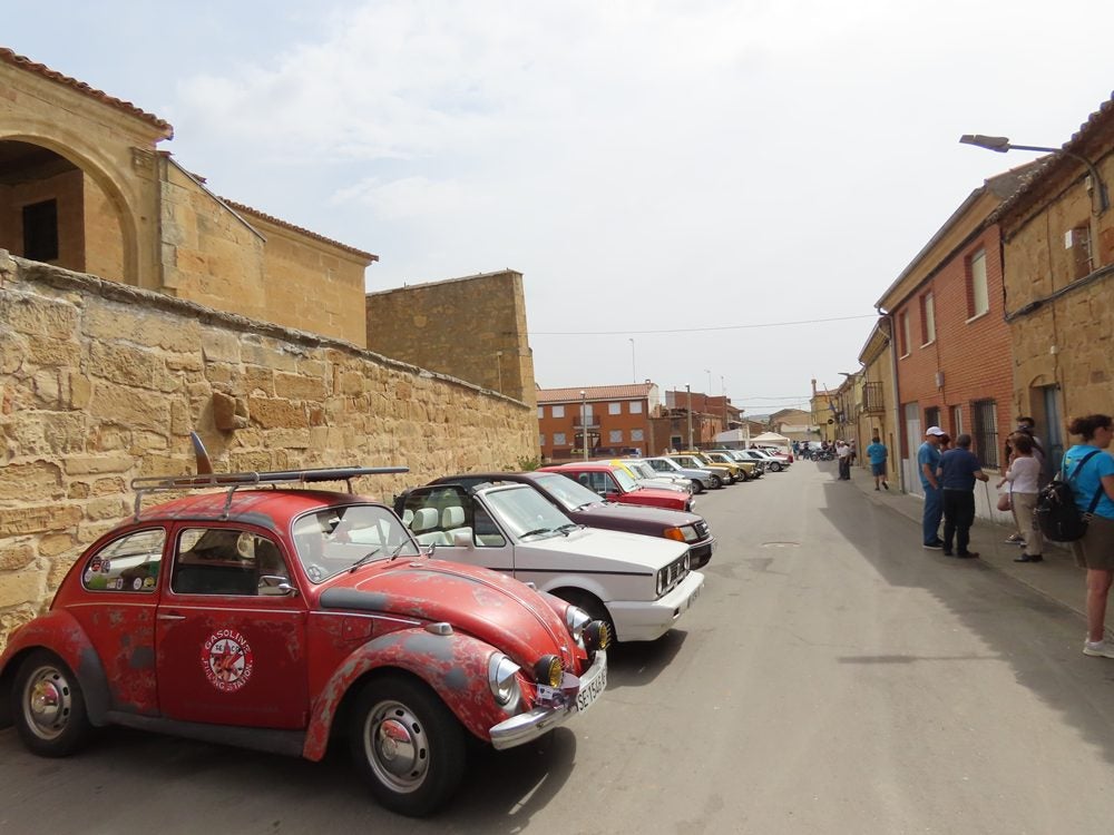 Exposición y ruta de coches clásicos en Aldearrubia: “Lo tengo desde los 18 años y ahora tengo 72”