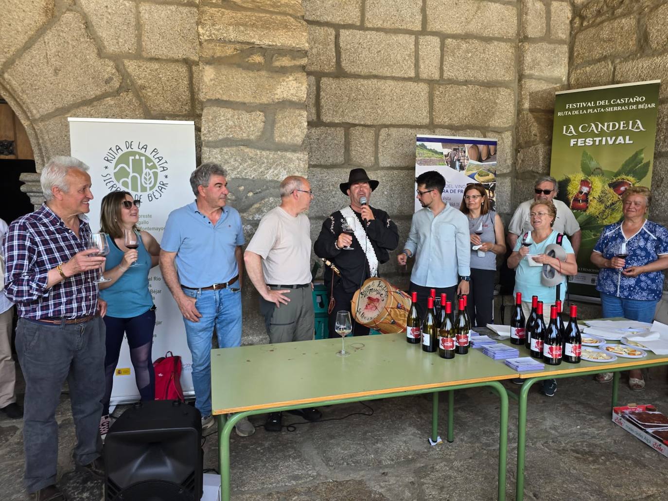 El calor no frena al Festival de la Candela