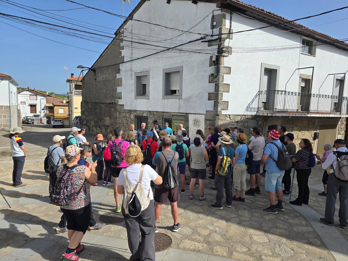 El calor no frena al Festival de la Candela