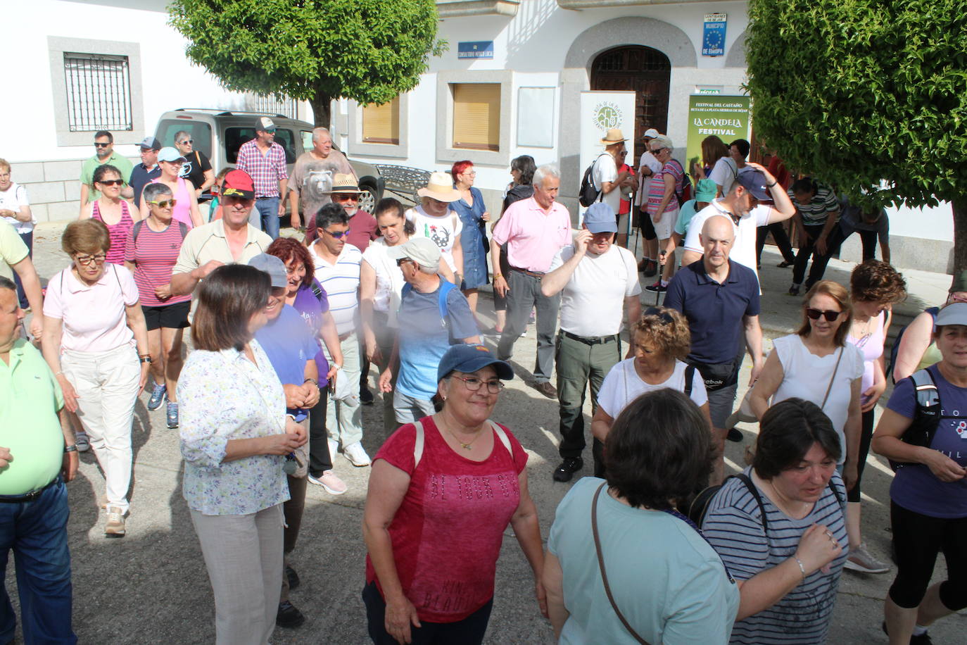 El calor no frena al Festival de la Candela