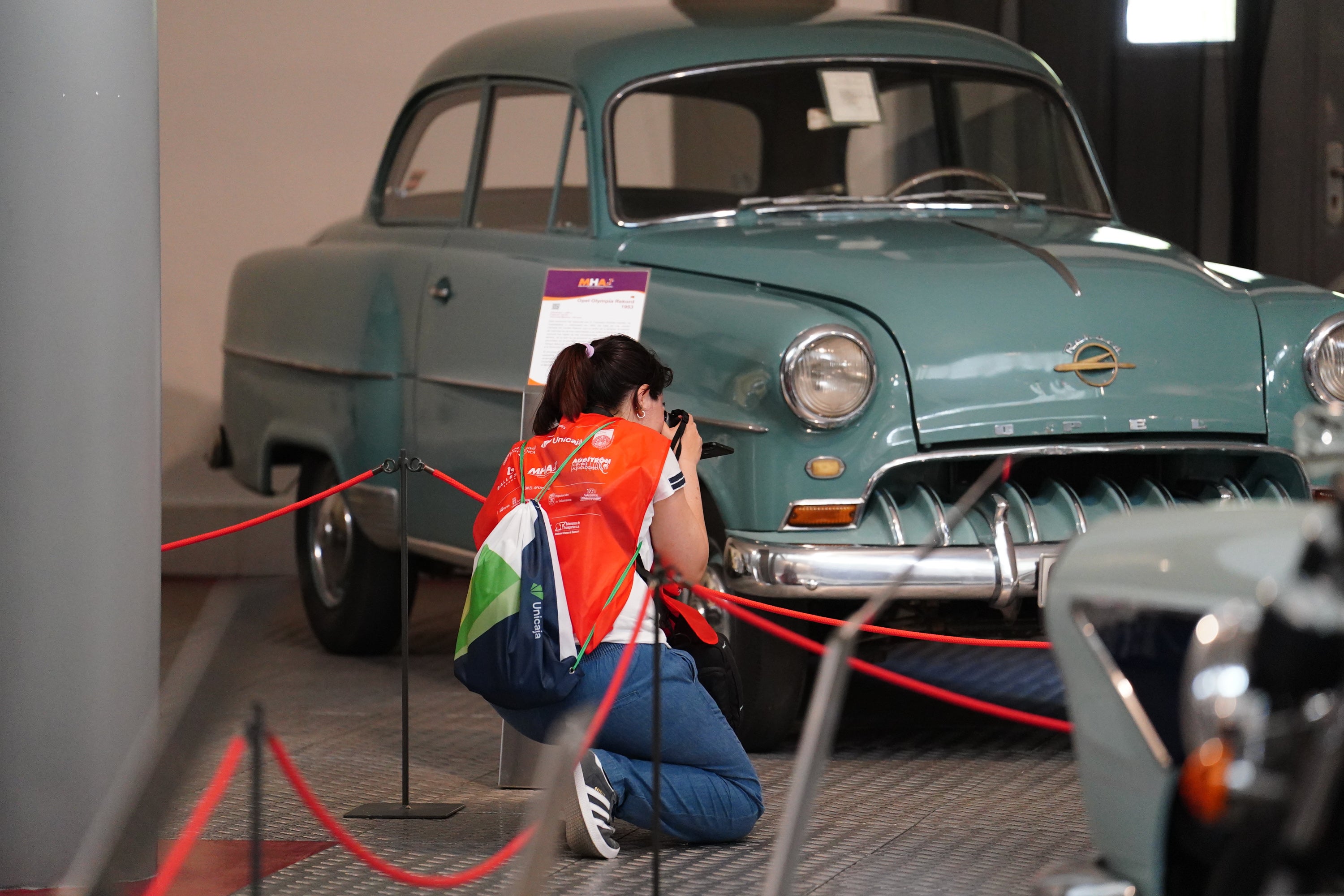 En el Museo de Historia de la Automoción de Salamanca, los concursantes buscaron el mejor ‘clic’ de los vehículos expuestos en este espacio. Junto a ello, los participantes pusieron especial atención en los detalles específicos que destacan la historia, el diseño y la ingeniería de las diferentes piezas.